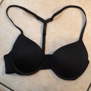 Black Pink! T strap bra with front hook function